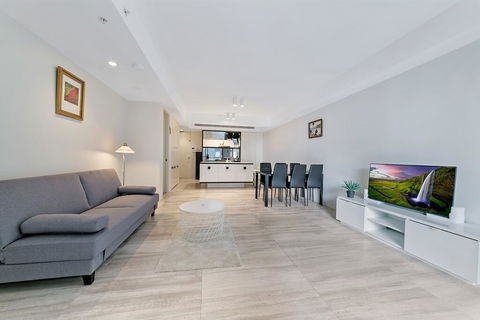 KOZYGURU HAYMARKET SYDNEY CITY VIEW 2 BED STUNNING APT NHA178-1206 - Tourism Canberra 0