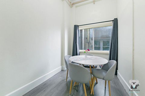 KOZYGURU Kings Cross SKY GARDEN Studio CBD - Tourism Canberra 3