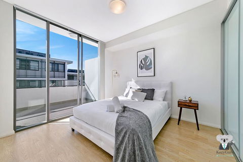 KOZYGURU NORTH RYDE MACQUARIE PARK 2 BEDROOM APT + FREE PARKING NNR009 - Tourism Canberra 2