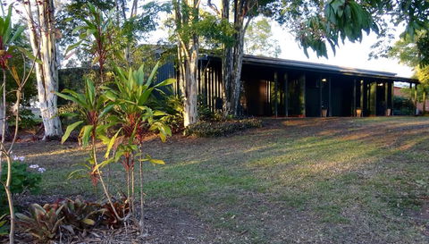 Lagoon Pocket Bed & Breakfast - Tourism Canberra 0