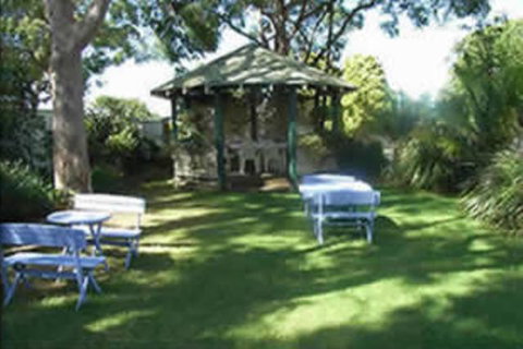 Lake Haven Motor Inn - Tourism Canberra 3