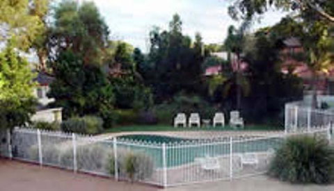 Lake Haven Motor Inn - Tourism Canberra 0