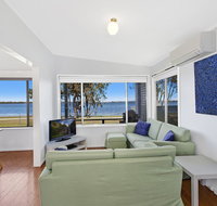 Lakes Edge Cottage - Tourism Canberra