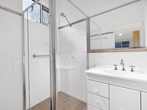 Lakes Edge Cottage - Tourism Canberra 3