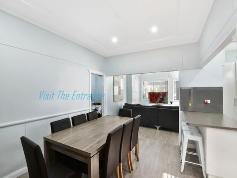 Lakeside House & Cabin - Tourism Canberra 3