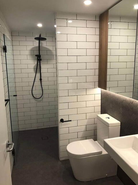 Large Space 2 BED APT Near Brisbane Airport - Tourism Canberra 3
