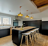 Le Chalets - Tourism Canberra