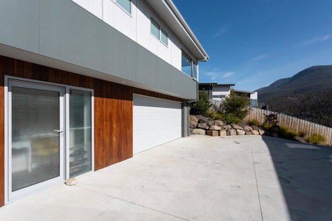 Lenah Valley Guesthouse - Tourism Canberra 2