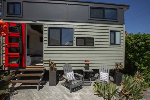 LH@LBH (Little House @ Little Blow Hole) - Tourism Canberra 2