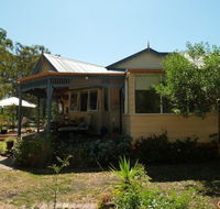 Lilys by the Lake - Raymond Island Accommodation - Tourism Canberra