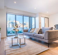 Luxurious Townhouse With Natural Light In Rosebery - Tourism Canberra