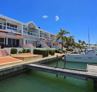 Luxury Canal Vista - Tourism Canberra