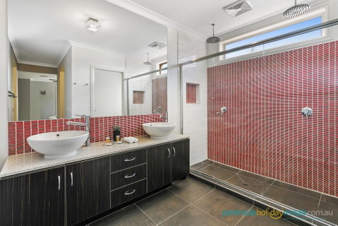 Luxury Coastal Escape - Tourism Canberra 3
