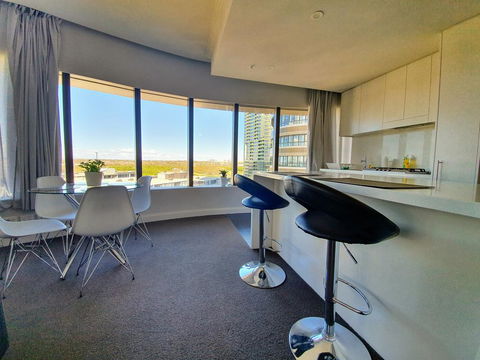 Luxury Level 2-bed 2-bath City View Apt In Olympic Park - Tourism Canberra 1