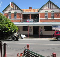 Maclean Hotel - Tourism Canberra