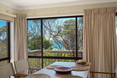 Magical Mystery Bay Road - Tourism Canberra 1