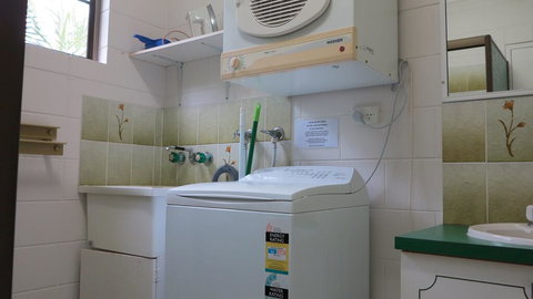 Magnetic Reef Apartments Unit 3 - Tourism Canberra 1