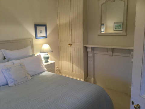 Magnolia Cottage - Tourism Canberra 3