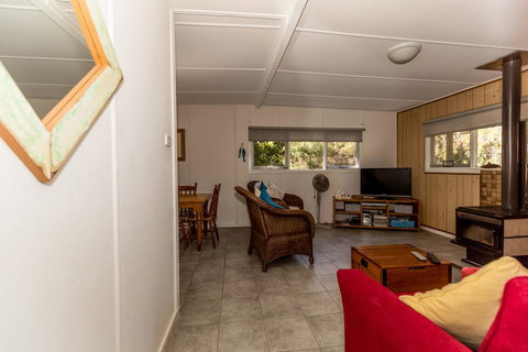 Malibu Drive 127 Bawley Point - Tourism Canberra 0