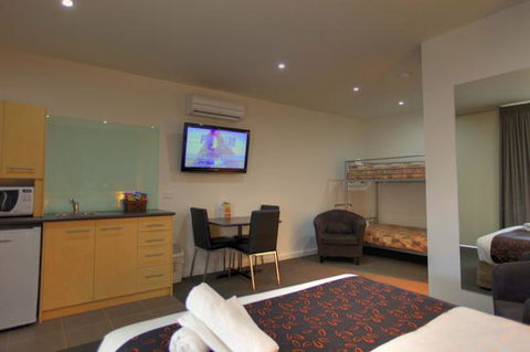Mansfield Motel - Tourism Canberra 2