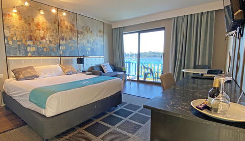 Mariners On The Waterfront - Tourism Canberra 0