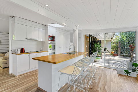 MARTHA COTTAGE - MT MARTHA - Tourism Canberra 2