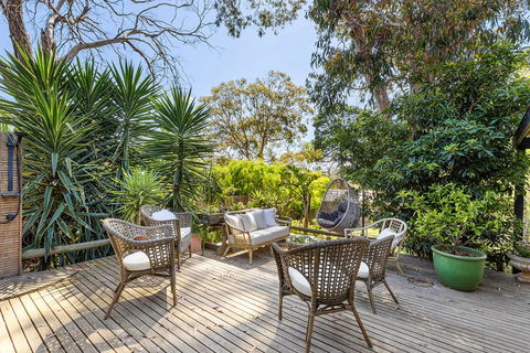 MARTHA COTTAGE - MT MARTHA - Tourism Canberra 1