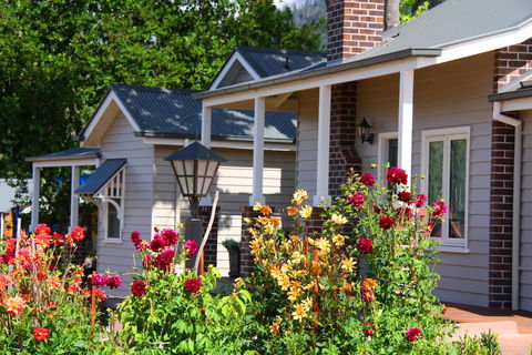 Marysville Garden Cottages - Tourism Canberra 0