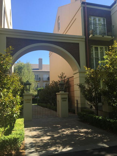 MCG, Rod Laver, City - Best Location In Melbourne - Tourism Canberra 0