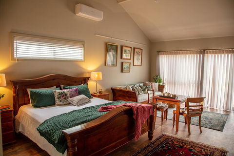 Meander Retreat - Tourism Canberra 0