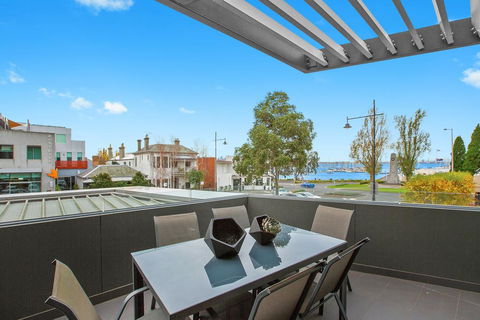 Melbourne Holiday Apartments Williamstown - Tourism Canberra 2