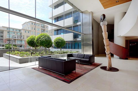 Melbourne Seaviews, Pool & Tennis - Tourism Canberra 2