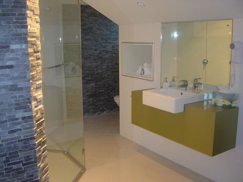 Merlot Verdelho Townhouses - Tourism Canberra 1