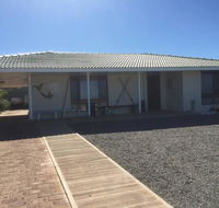 Mermaid Beachside Accommodation - Tourism Canberra