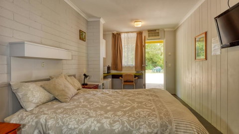 Millers Cottage Motel - Tourism Canberra 2