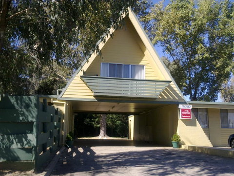 Millers Cottage Motel - Tourism Canberra 0