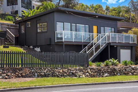 Mitchell Pde 31 Mollymook - Tourism Canberra 2