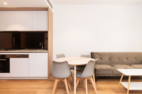 Modern Apartment In Darling Harbour - Tourism Canberra 3