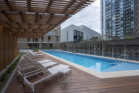 Modern Apartment In Sydney's CBD - Tourism Canberra 1