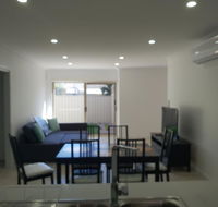 Modern style central location golden house - Tourism Canberra