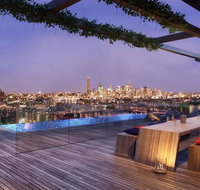 Modern carefree living style APT in ToowongView - Tourism Canberra
