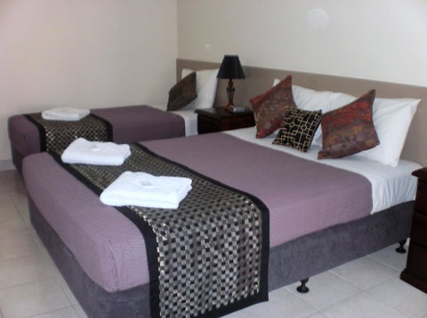 Molika Springs Motel - Tourism Canberra 1