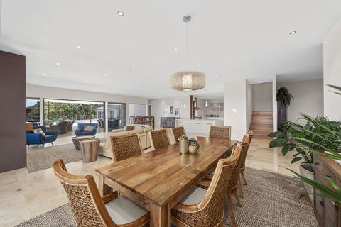 Mont Sapphire Luxury Estate - Tourism Canberra 0