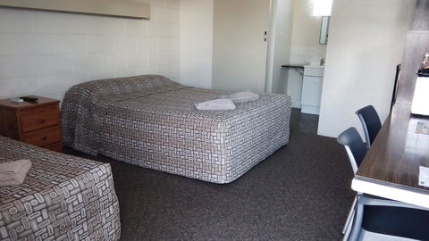 Monto Colonial Motor Inn - Tourism Canberra 0