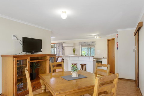 Moonta Bay Accommodation - Tourism Canberra 2