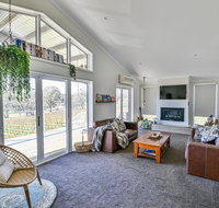 Mortimers Wines - The Canopy Loft - Tourism Canberra