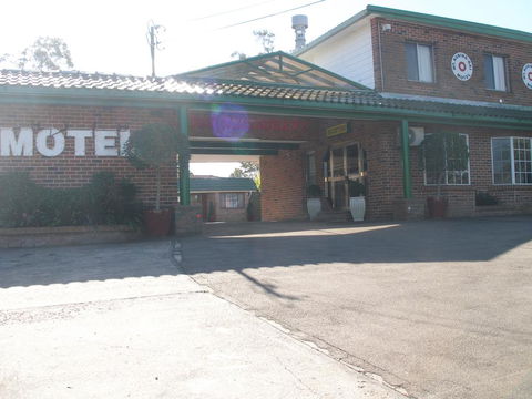 Mt Kuring-Gai Motel - Tourism Canberra 1