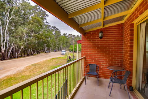 Murray Waters Motor Inn & Apartments - Tourism Canberra 1