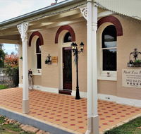 Must Love Dogs BB  Self Contained Cottage - Tourism Canberra
