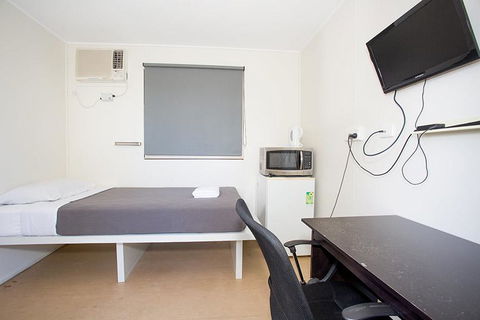 Mycow Accommodation Mackay - Tourism Canberra 3